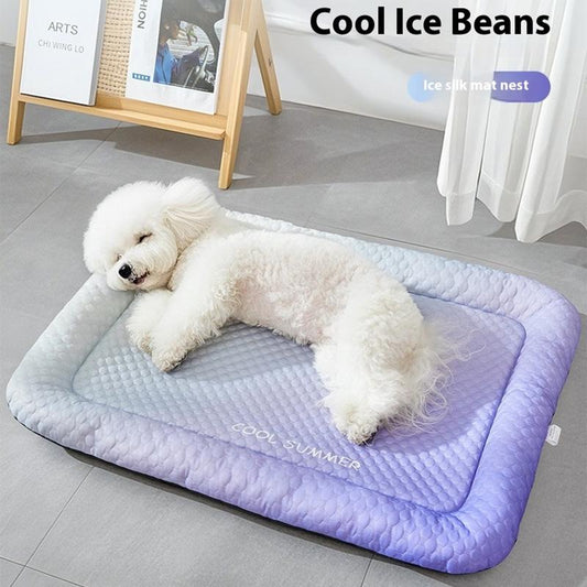 ✨50% RABATT NU! ✨Kylmatta för hundar och katter – Ice Silk-sommarsängfilt i tonade färger, mjuk och luftgenomsläpplig sovkudde för golv inomhus, soffor och bilresor. Tvättbar. Finns i flera storlekar.