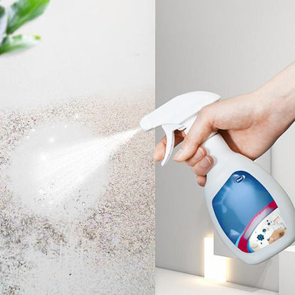 Snabbverkande spray för borttagning av mögel på väggar